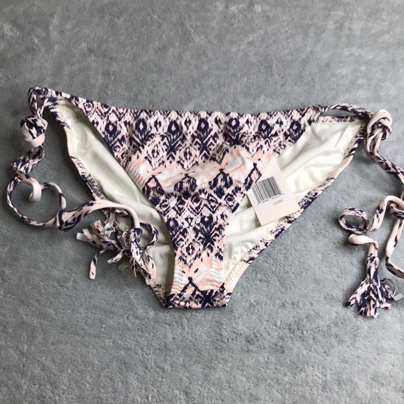 2 Eberjey Bikini Bottoms in Size M New with tags - Picture 6 of 10